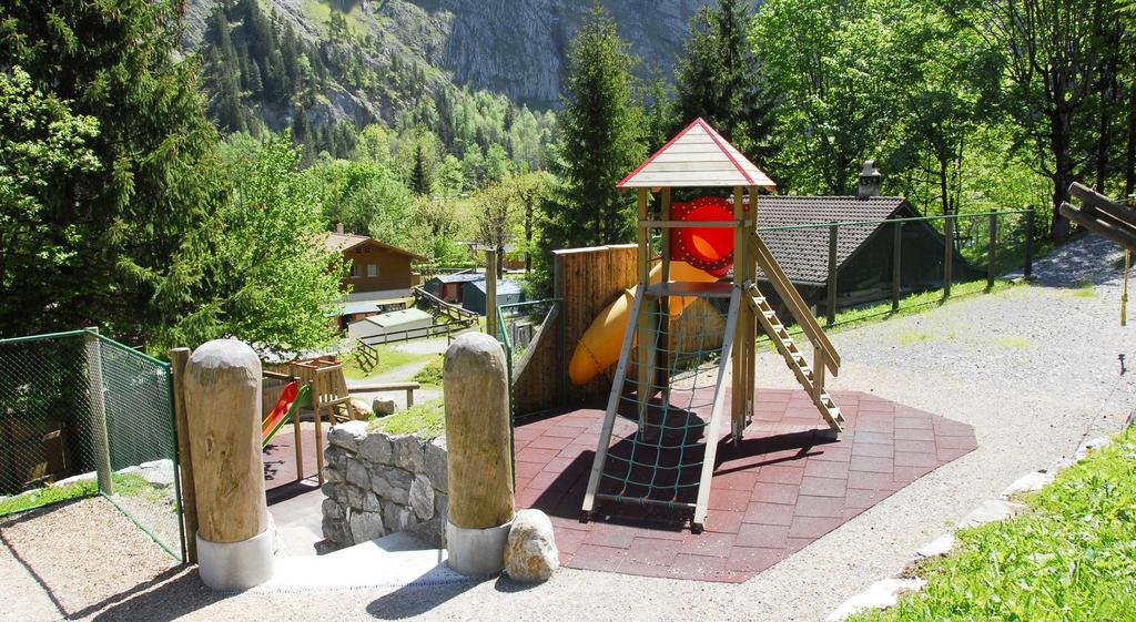 Hotel Camping Jungfrau Lauterbrunnen Zewnętrze zdjęcie